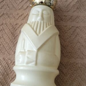 Avon Cream and Gold King Chess Decor
